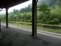 ホームから景色を眺める